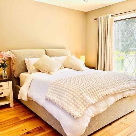 شاطئ كواليكم Oceanside Manor - Fancy Room - Golf Course & Beach View المظهر الخارجي الصورة