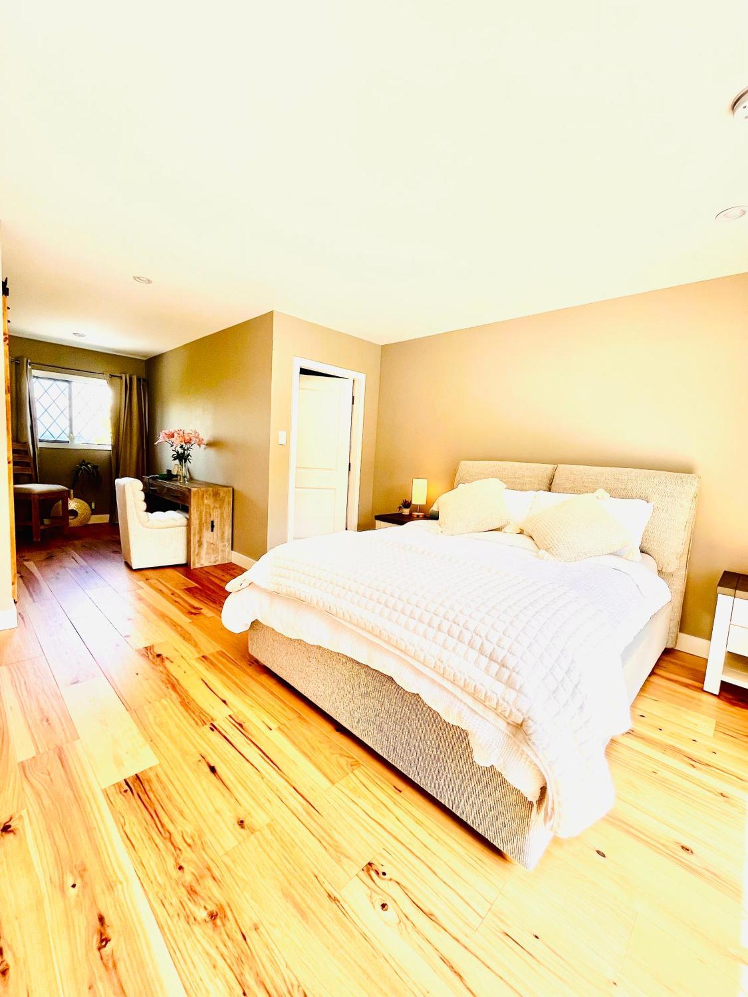 شاطئ كواليكم Oceanside Manor - Fancy Room - Golf Course & Beach View المظهر الخارجي الصورة