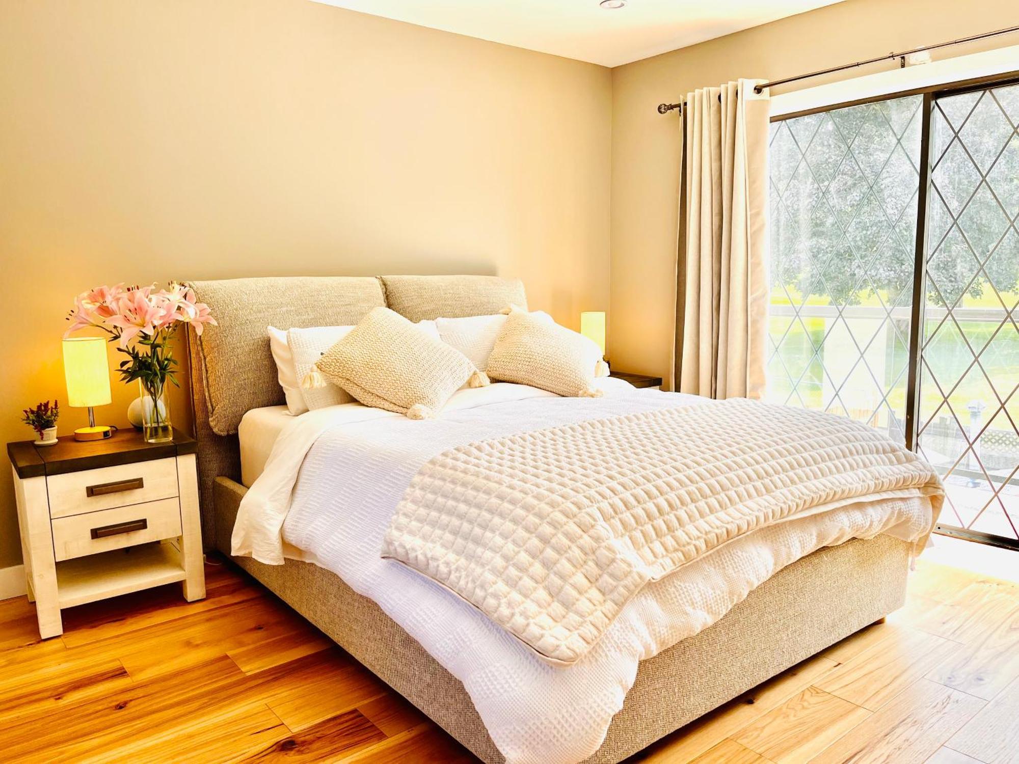 شاطئ كواليكم Oceanside Manor - Fancy Room - Golf Course & Beach View المظهر الخارجي الصورة