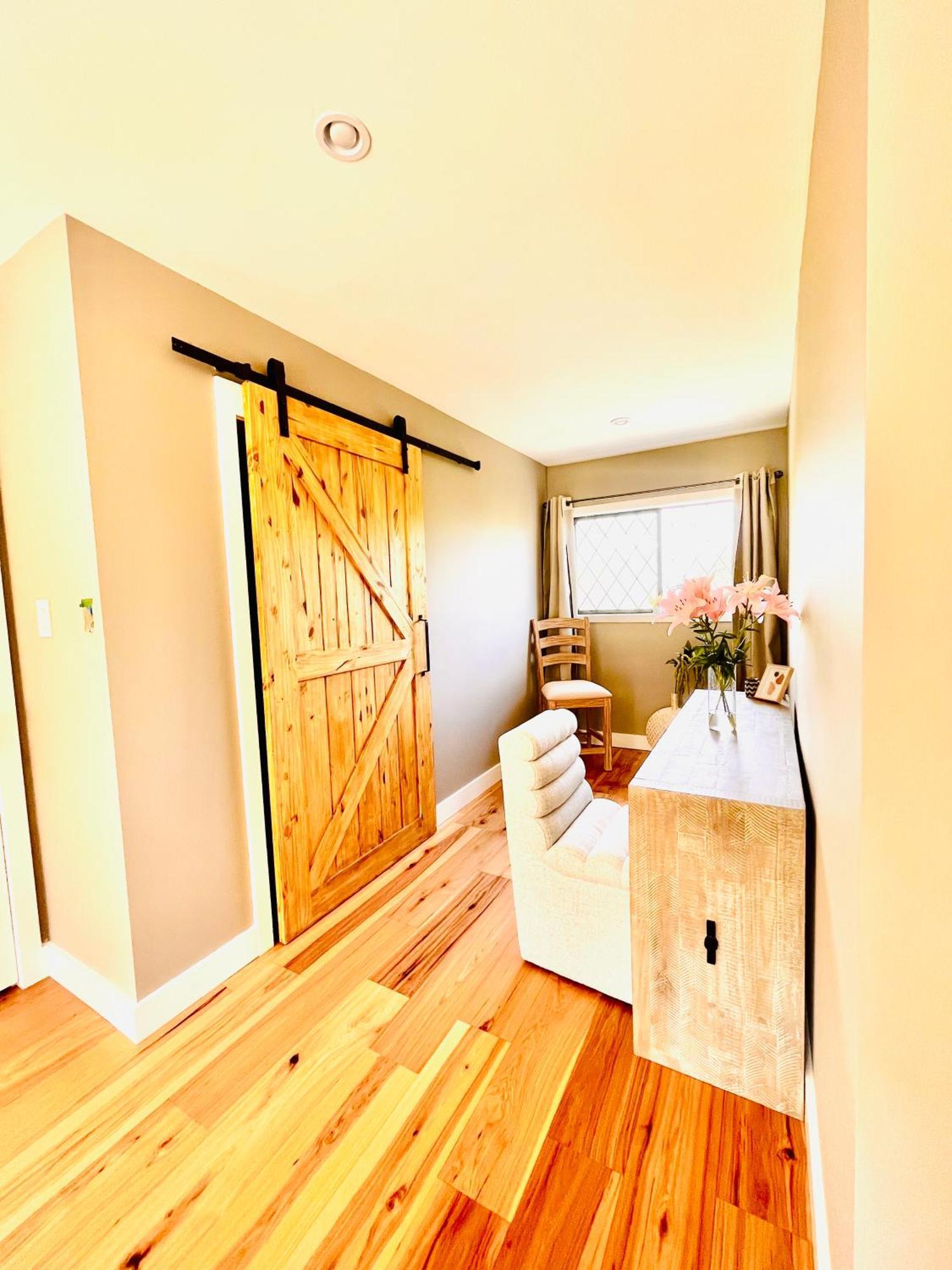 شاطئ كواليكم Oceanside Manor - Fancy Room - Golf Course & Beach View المظهر الخارجي الصورة