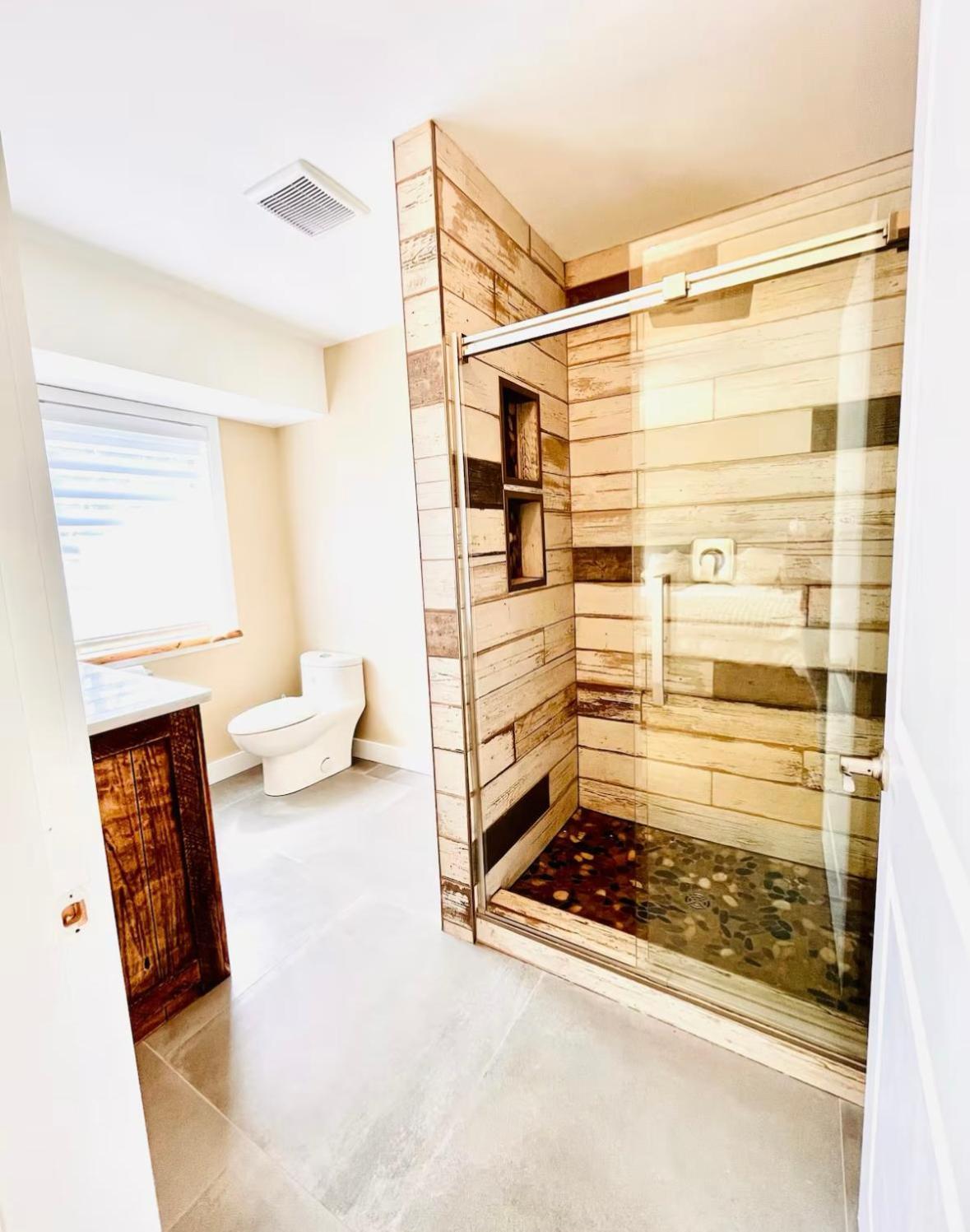 شاطئ كواليكم Oceanside Manor - Fancy Room - Golf Course & Beach View المظهر الخارجي الصورة