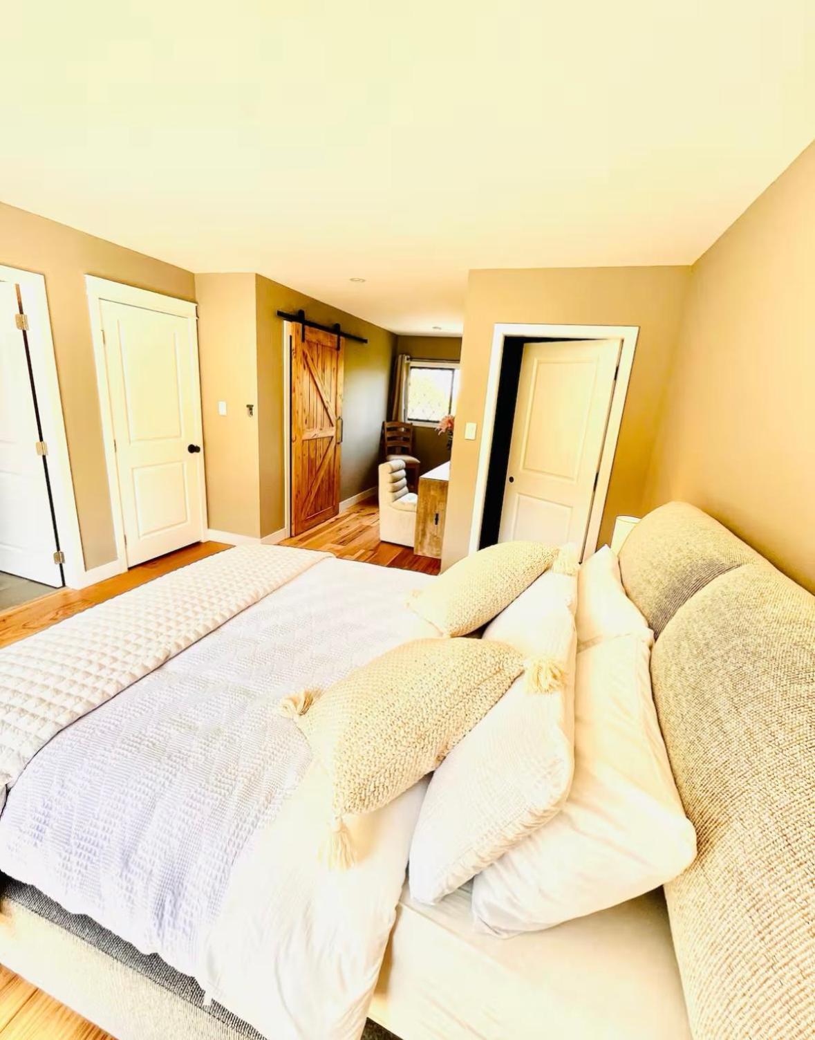 شاطئ كواليكم Oceanside Manor - Fancy Room - Golf Course & Beach View المظهر الخارجي الصورة